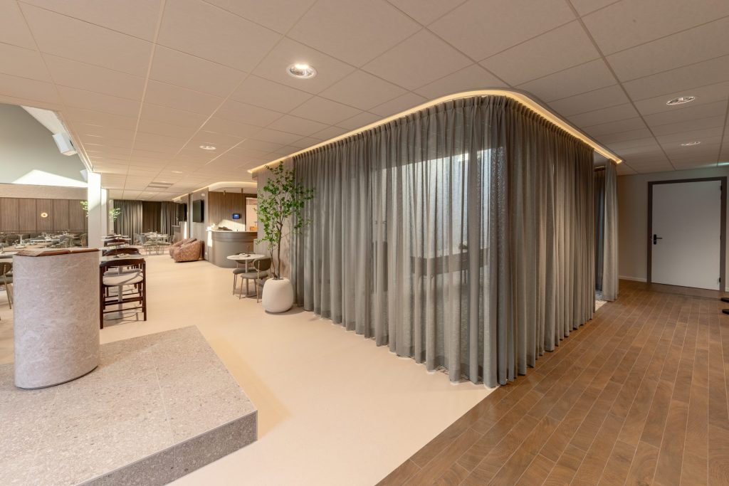 Uitvaartcentrum Draagt Elkanders Lasten (DEL) Urk